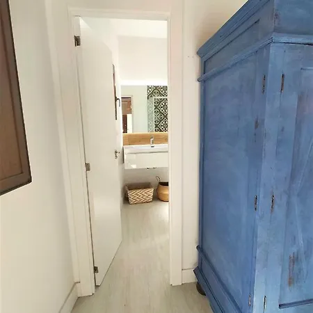 וילה Aura